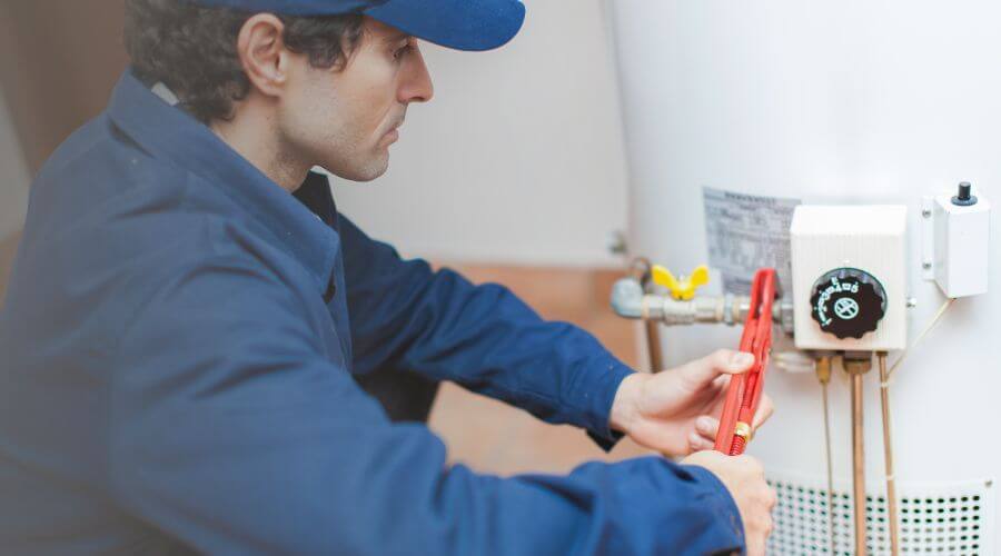 Local water heater installation in Sebring, FL